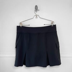 Athleta Endless High Rise Cargo Skort in Black